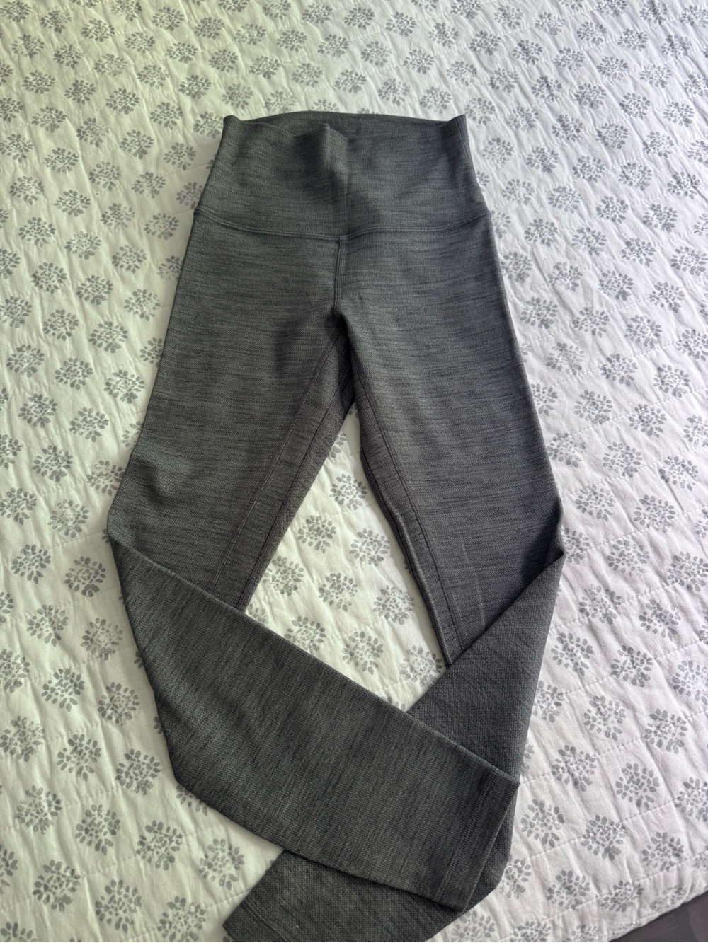 Lulu Lemon Align 25” Charcoal Heather leggings